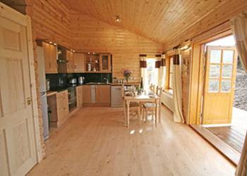 Cottage holidays Scotland - Bracken Log Cabin