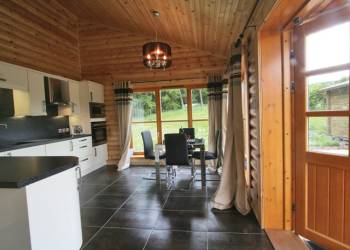 Ashknowe Log Cabin sleeps 2