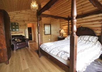 Ashknowe Log Cabin price range is 447 - &pound 986